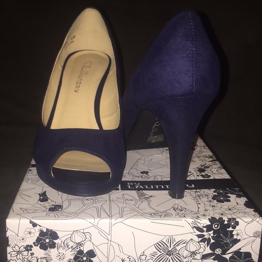 Chinese Laundry navy blue peep toe heel